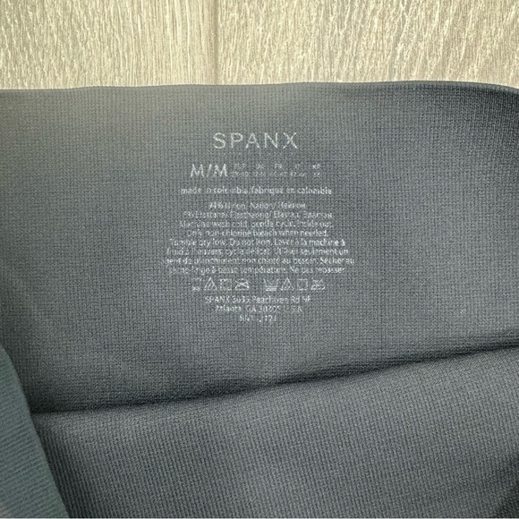 SPANX Look At Me Now Black Camo Leggings Sz Medium Womens Casual Tights - Picture 3 of 9